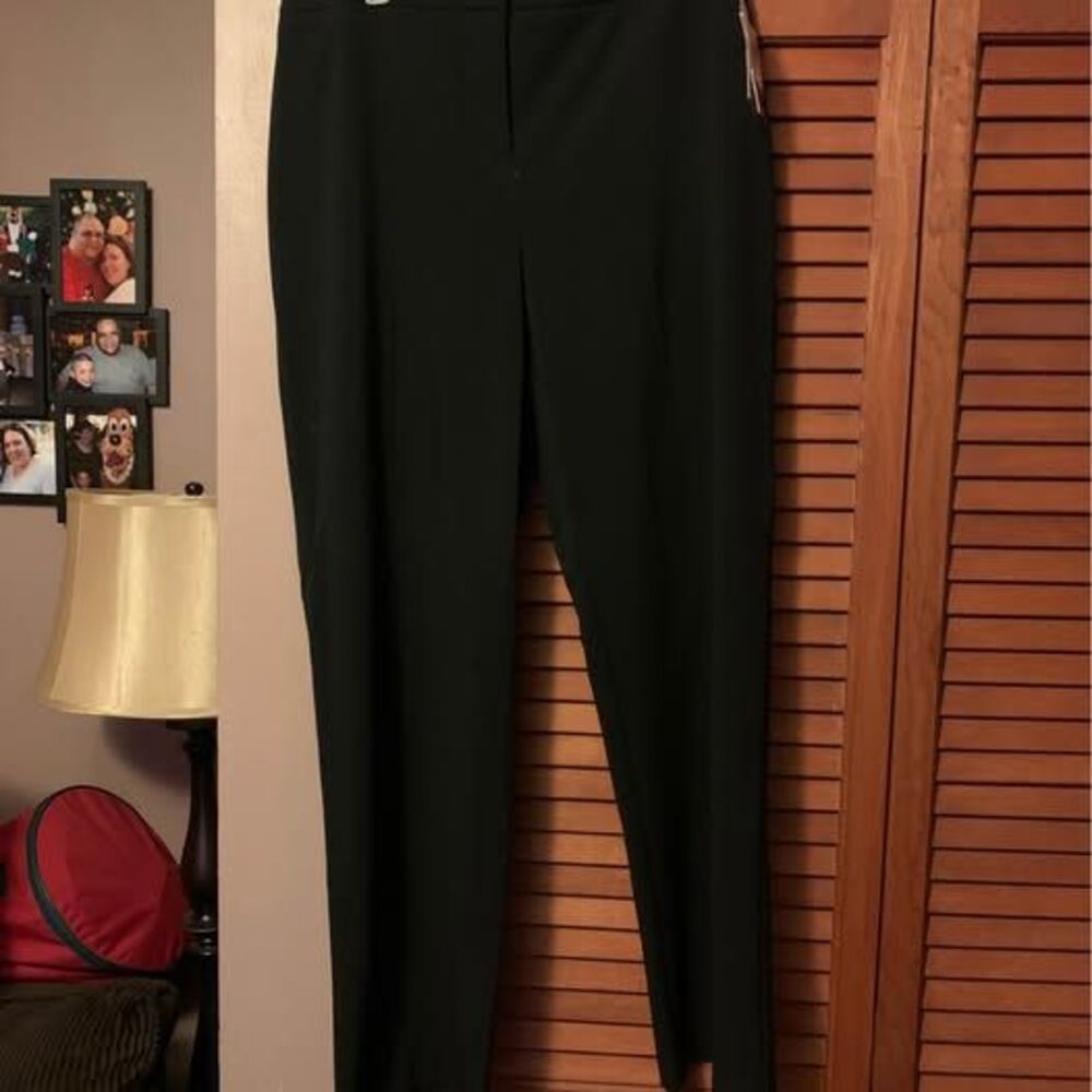 Croft & Barrow Black Women's Bottoms 8 Short NWT